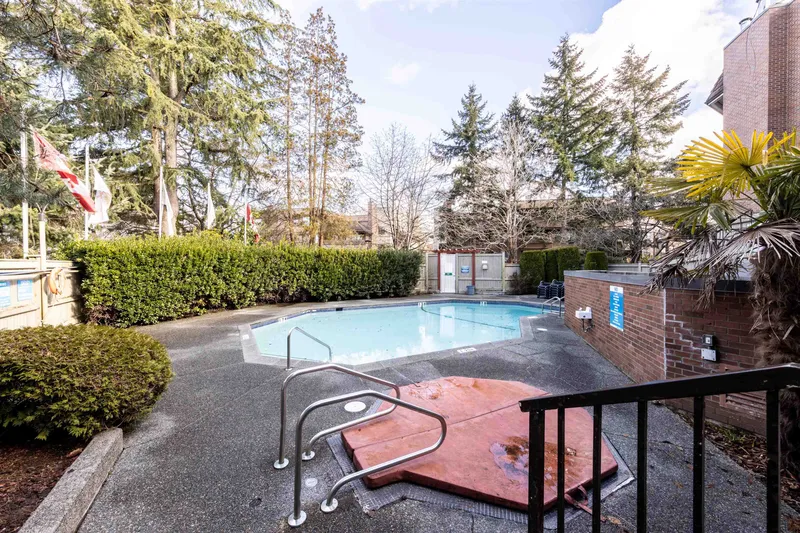 136 7651 MINORU BOULEVARD - photo 3 of 25