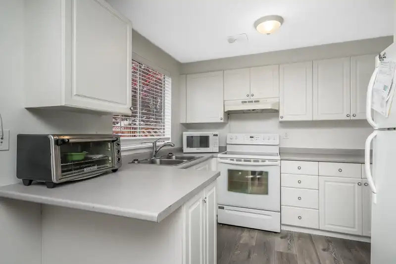 25 21555 DEWDNEY TRUNK ROAD - photo 4 of 32