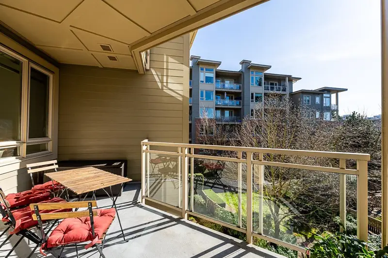 311 159 W 22ND STREET - photo 1 of 21