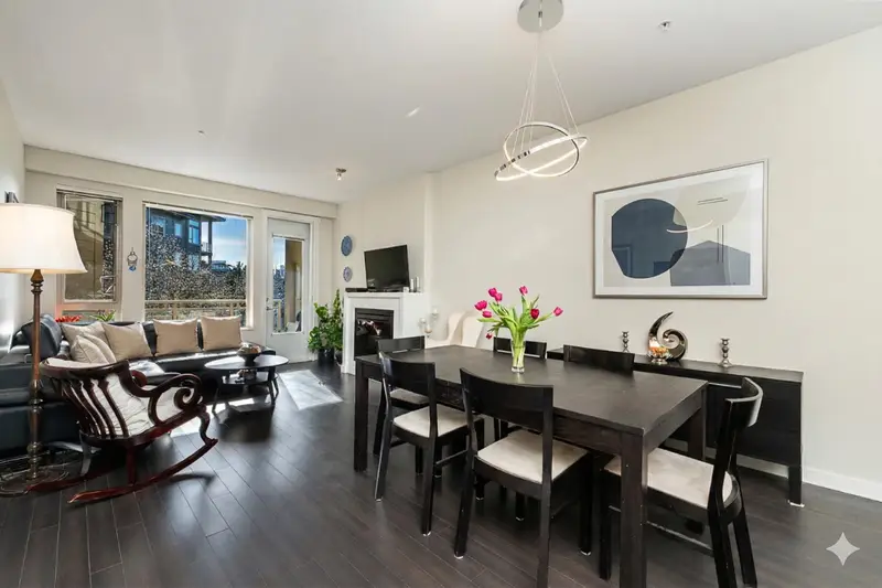 311 159 W 22ND STREET - photo 4 of 21