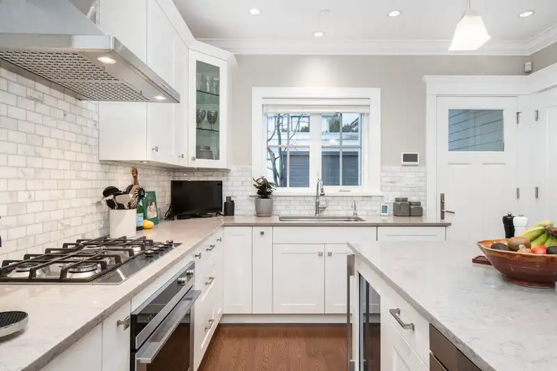 1421 GORDON AVENUE - photo 1 of 38
