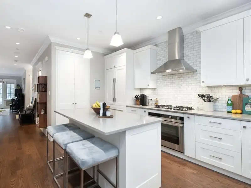 1421 GORDON AVENUE - photo 2 of 38