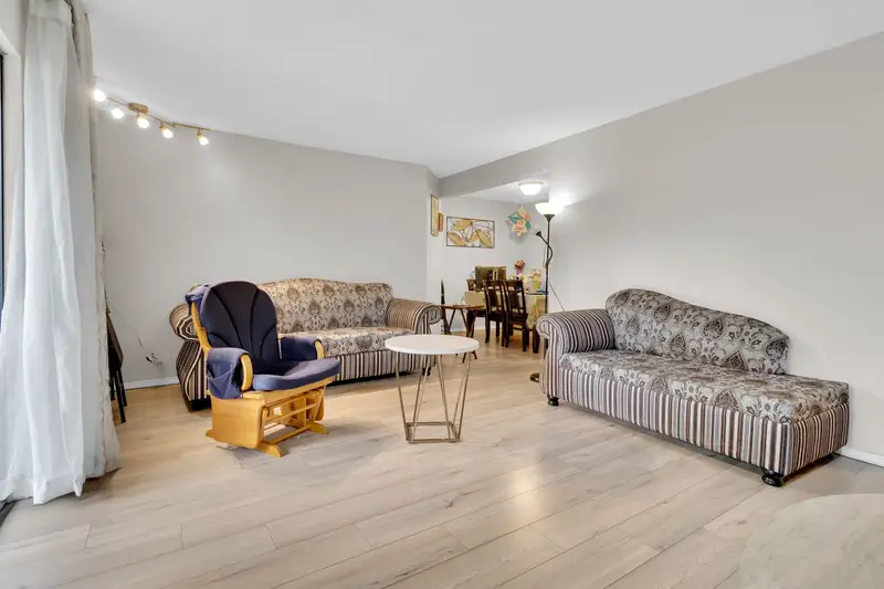 1104 10620 150 STREET - photo 3 of 23