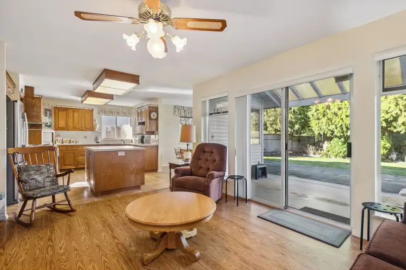 5117 2A AVENUE - photo 3 of 30