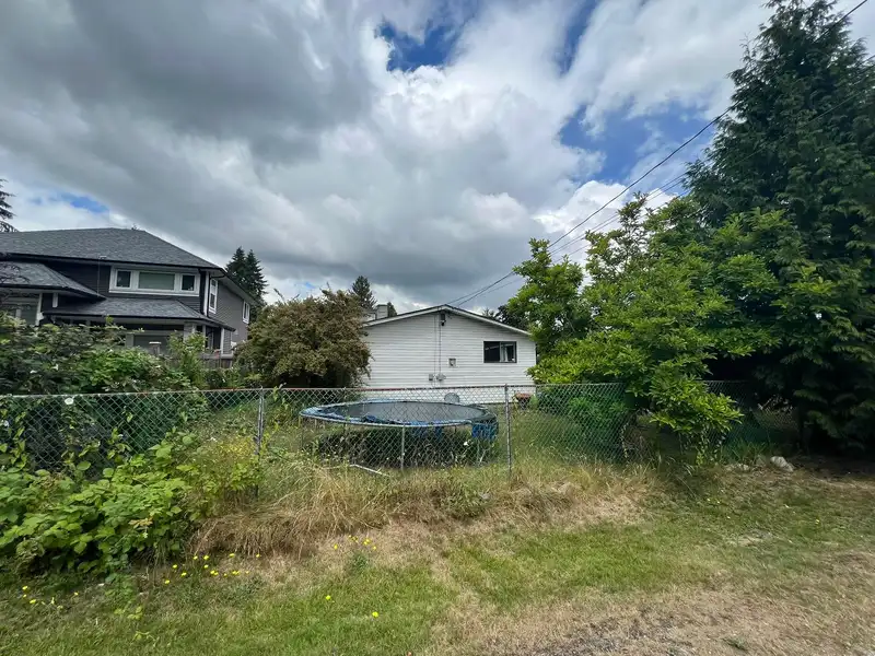 10307 146 STREET - photo 4 of 22