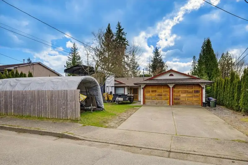 31860 SILVERDALE AVENUE - photo 1 of 11