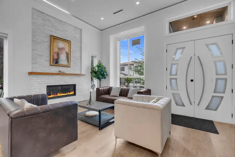 33682 BUSBY ROAD - photo 4 of 40