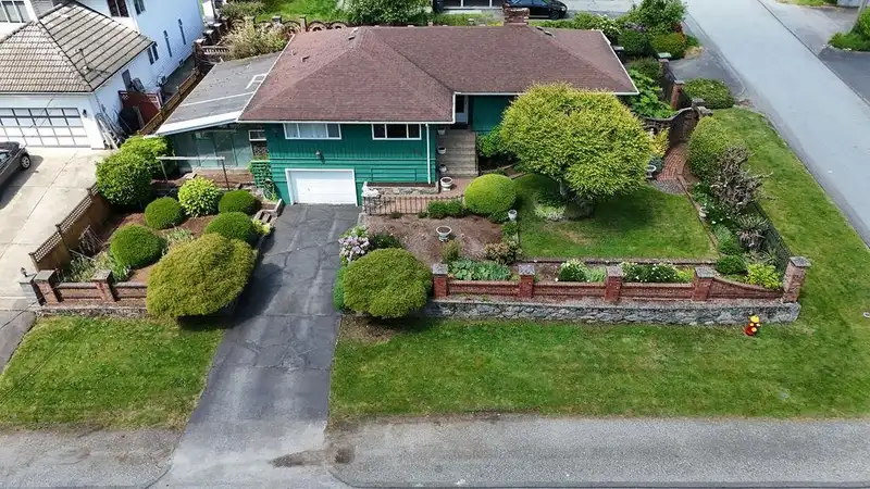 803 EDGAR AVENUE - photo 3 of 29