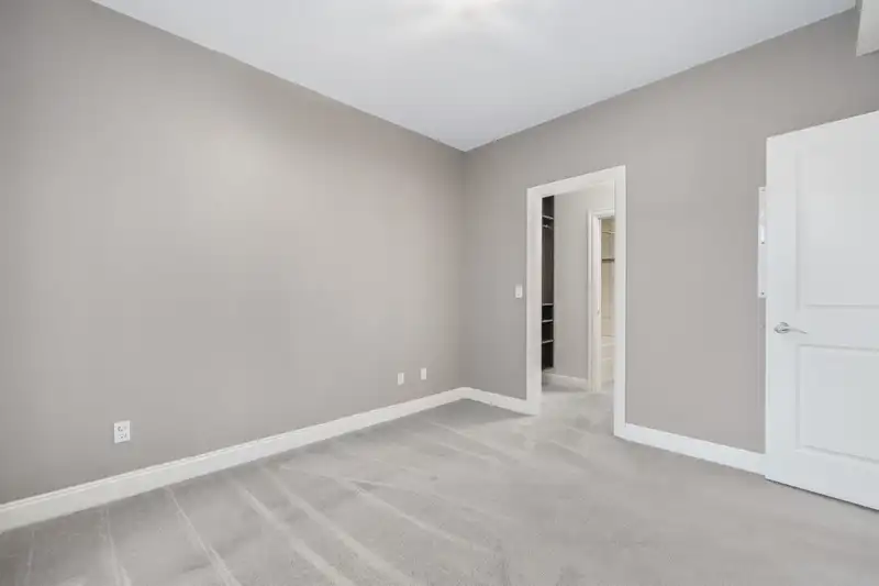 306 11882 226TH STREET - photo 3 of 24