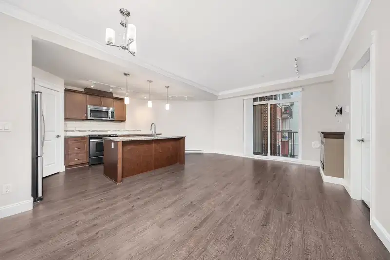 306 11882 226TH STREET - photo 4 of 24