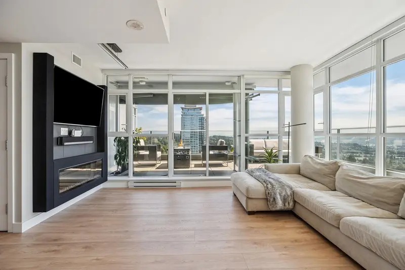 1905 958 RIDGEWAY AVENUE - photo 3 of 25