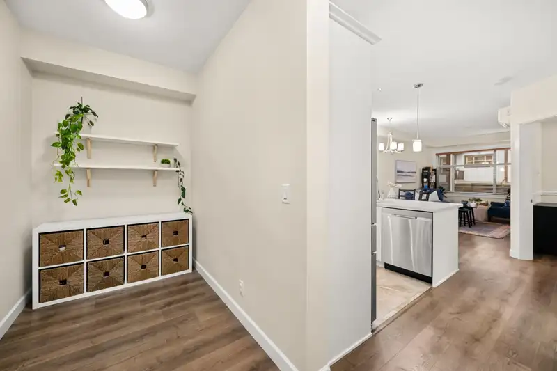 501 20290 86 AVENUE - photo 4 of 38