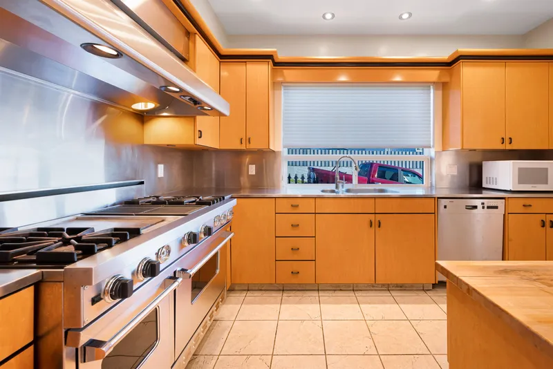 2195 HARRISON STREET - photo 4 of 25