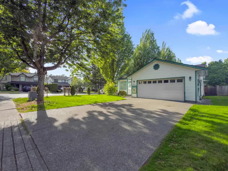 17209 62A AVE - photo 3 of 30