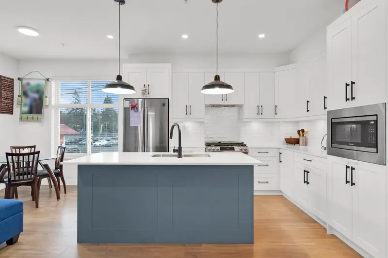 10 21688 52 AVENUE - photo 2 of 25