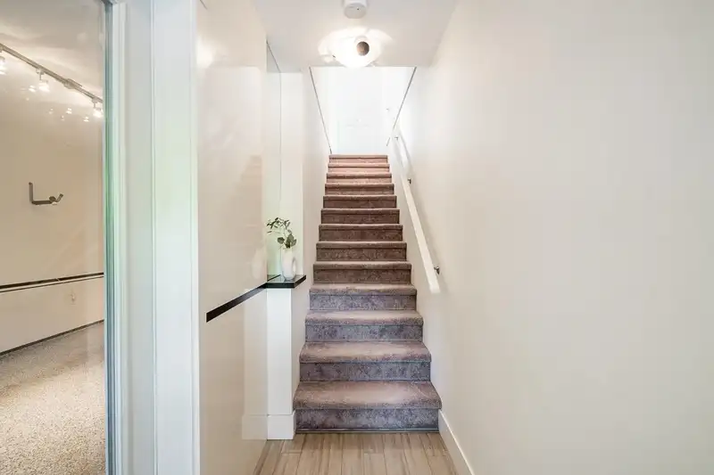 39 3399 151 STREET - photo 4 of 40
