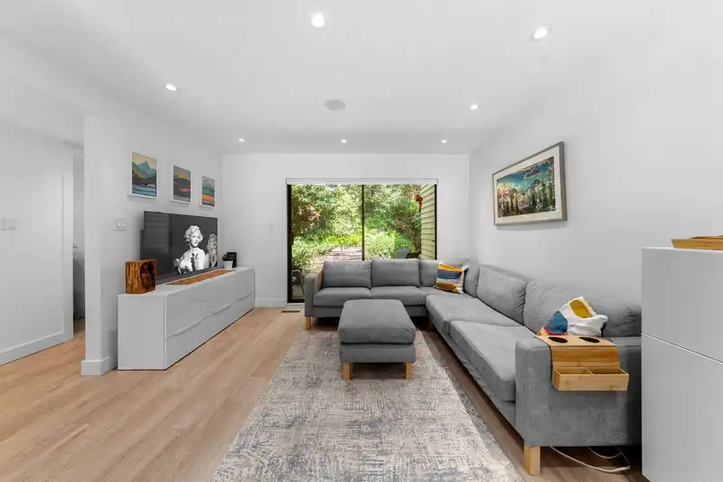 822 FREDERICK ROAD - photo 3 of 40