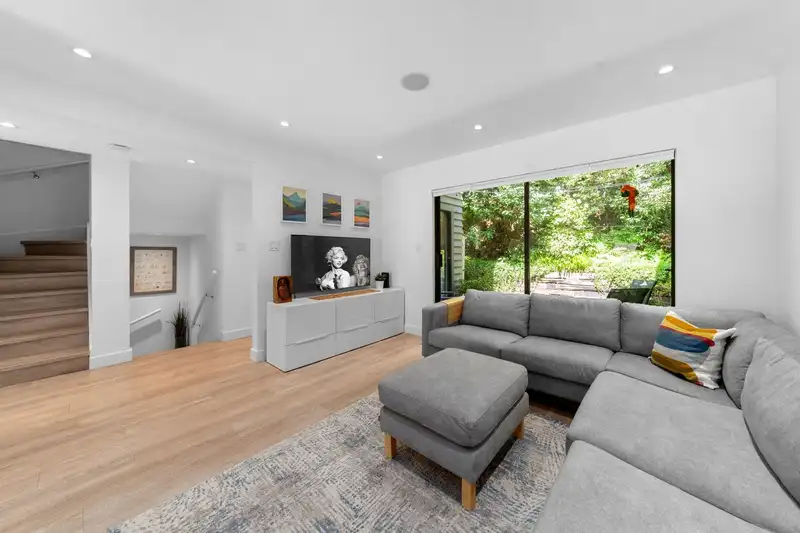 822 FREDERICK ROAD - photo 4 of 40