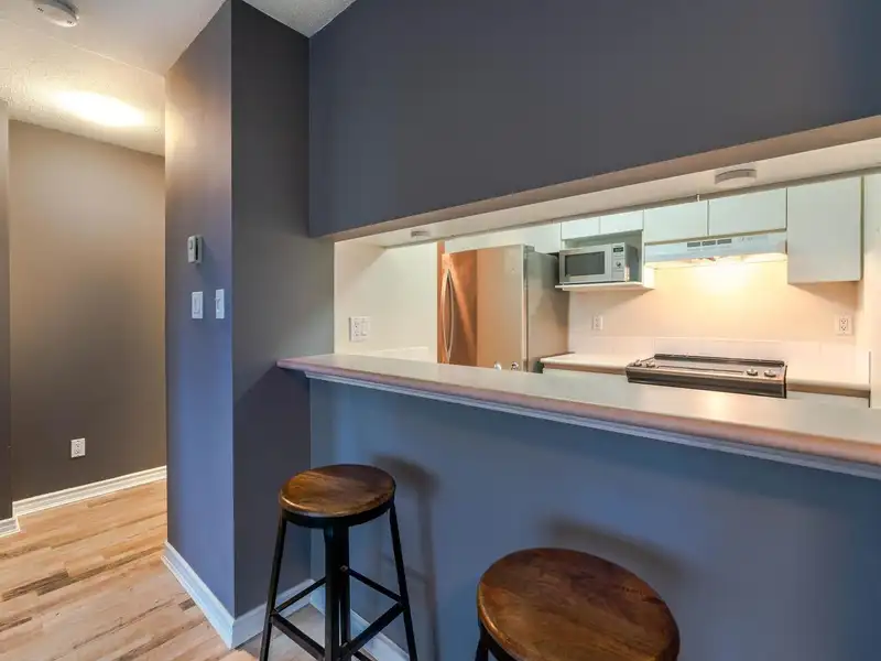 806 720 CARNARVON STREET - photo 4 of 17