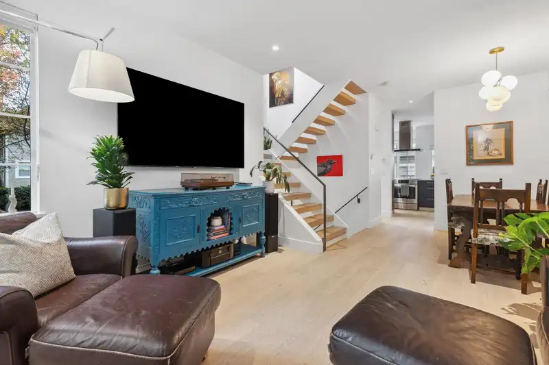 1 8533 CUMBERLAND PLACE - photo 2 of 35