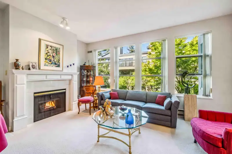 227 3769 W 7TH AVENUE - photo 1 of 33