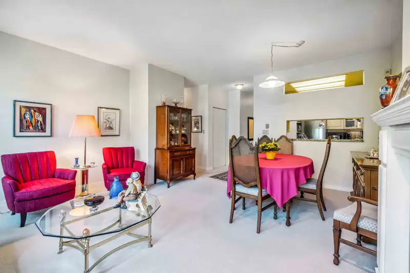 227 3769 W 7TH AVENUE - photo 4 of 33