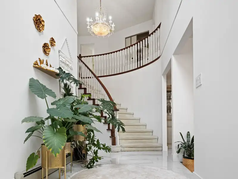 1079 AUGUSTA AVENUE - photo 2 of 38