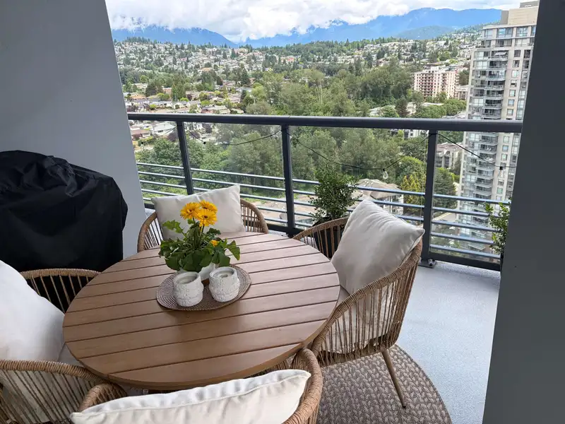 2711 4730 LOUGHEED HIGHWAY - photo 4 of 12