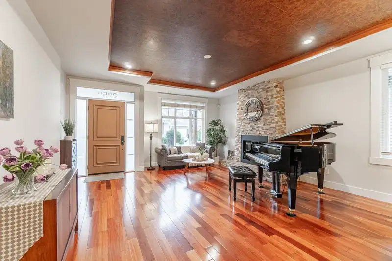 8259 211 STREET - photo 4 of 40