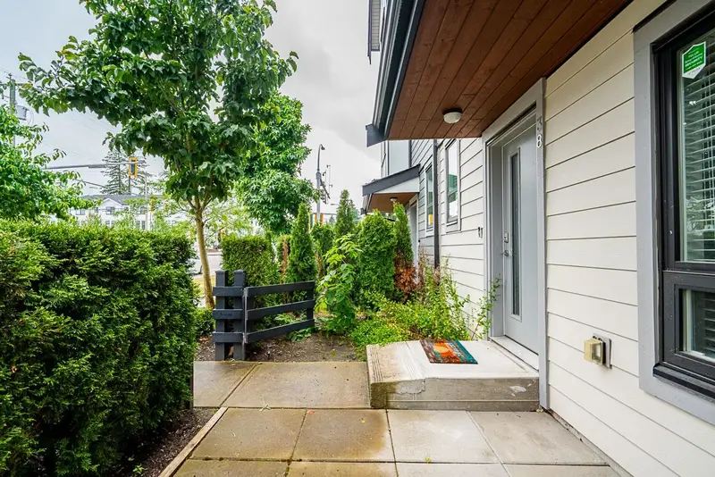 38 2427 164 STREET - photo 4 of 25