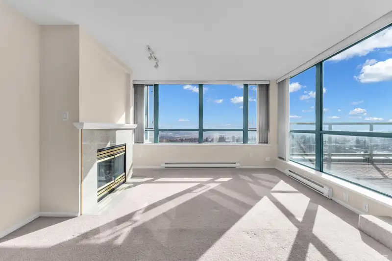 1801 6622 SOUTHOAKS CRESCENT - photo 2 of 29