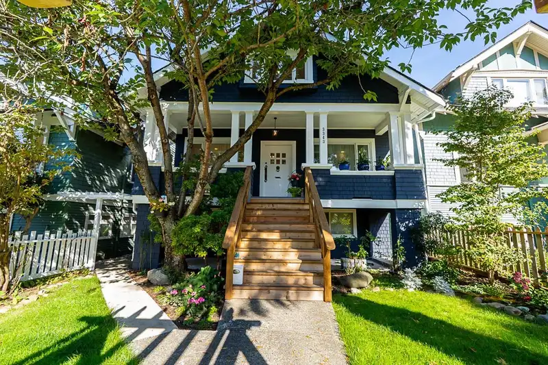 3343 W 3RD AVENUE - photo 1 of 25