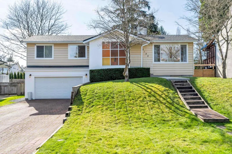 2122 ANITA DRIVE - photo 2 of 25