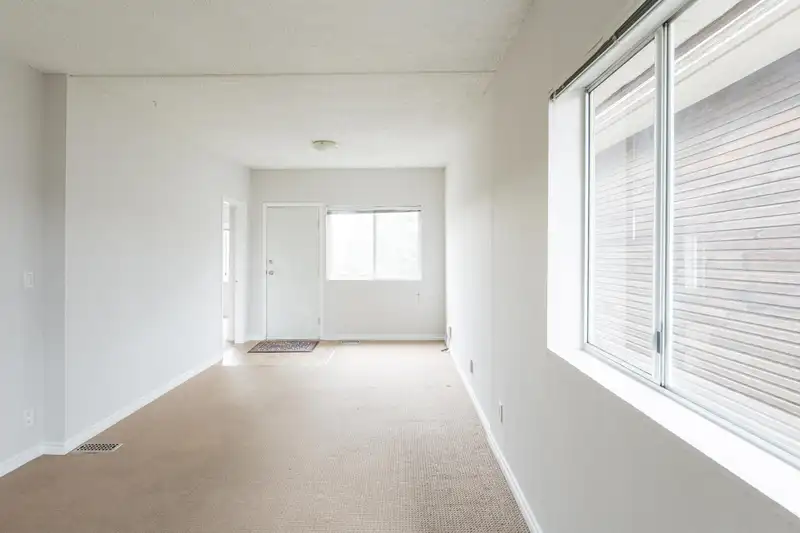 3746 INVERNESS STREET - photo 2 of 39