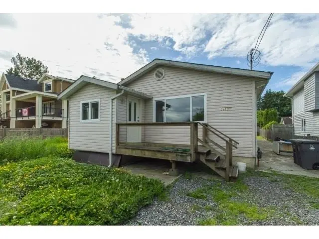 12490 114 AVENUE - photo 1 of 1