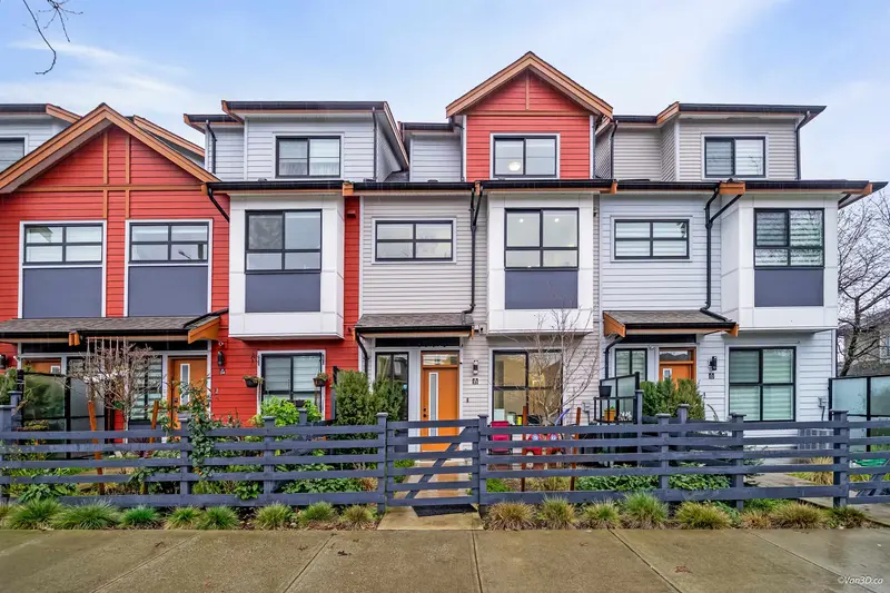 33 6138 128 STREET - photo 2 of 25