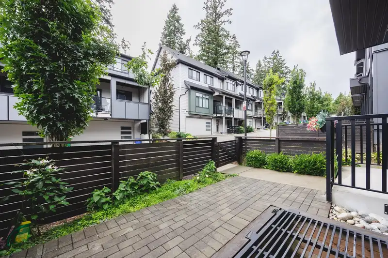 84 15177 60 AVENUE - photo 4 of 40