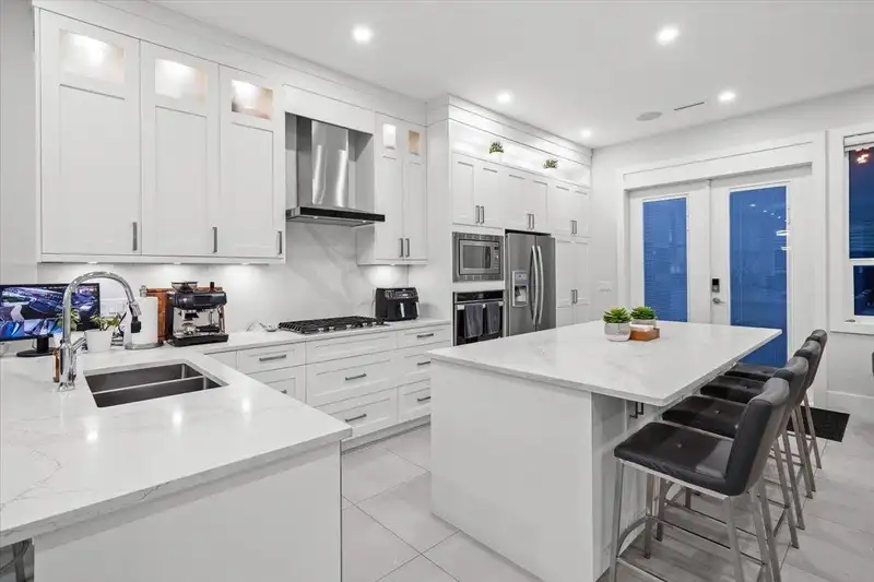 1041 STEWART AVENUE - photo 4 of 40
