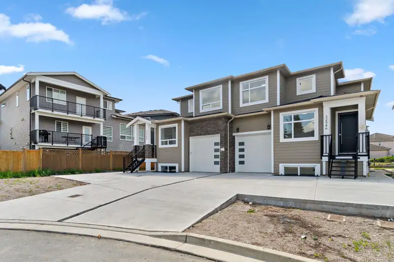 32546 HIGGINBOTTOM COURT - photo 3 of 40