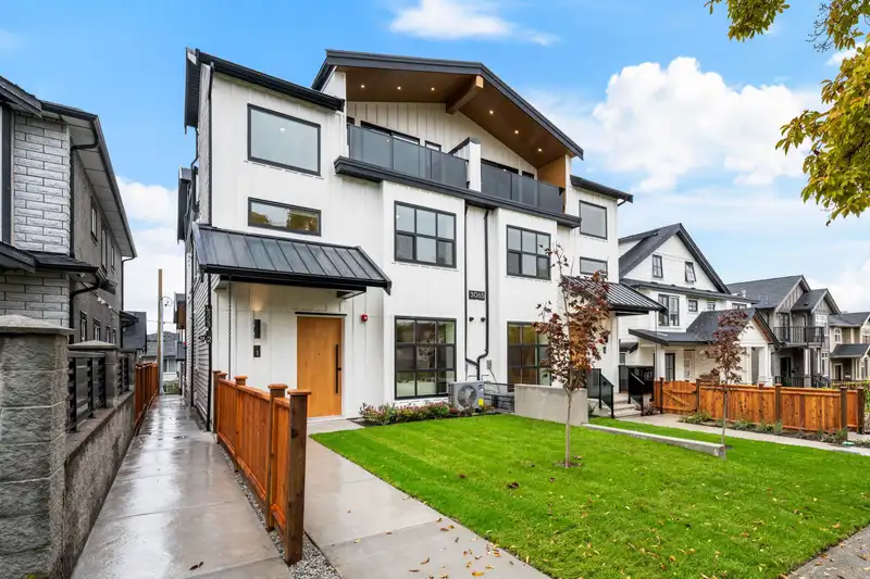 2 3065 CHARLES STREET - photo 1 of 35
