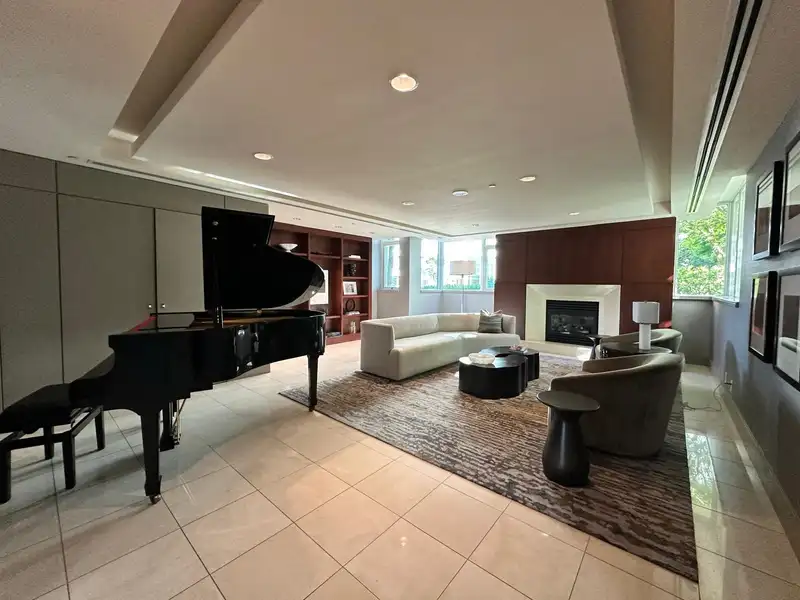 402 1777 BAYSHORE DRIVE - photo 3 of 15