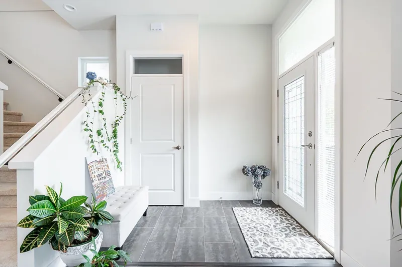 10489 ROBERTSON STREET - photo 3 of 25