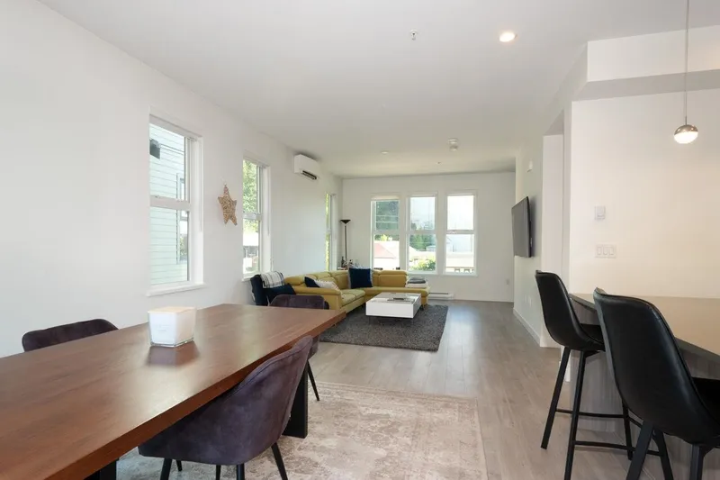 13 351 COPPER DRIVE - photo 3 of 25