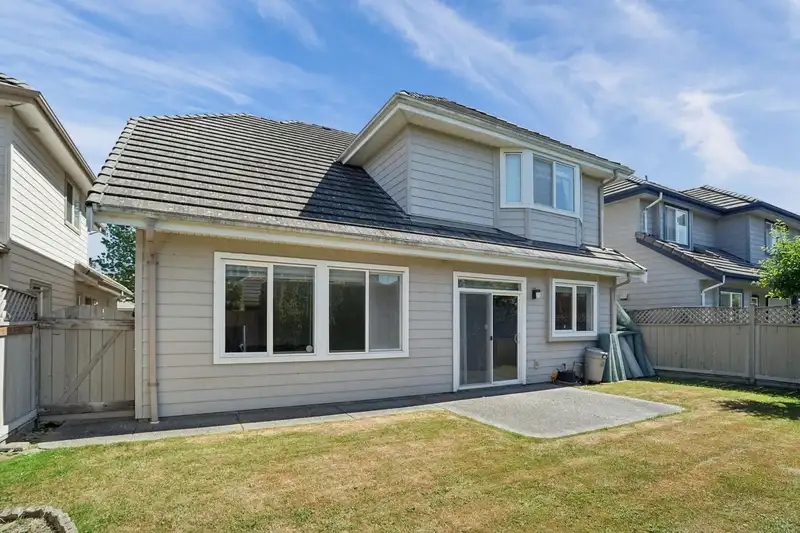 3488 TOLMIE AVENUE - photo 2 of 40