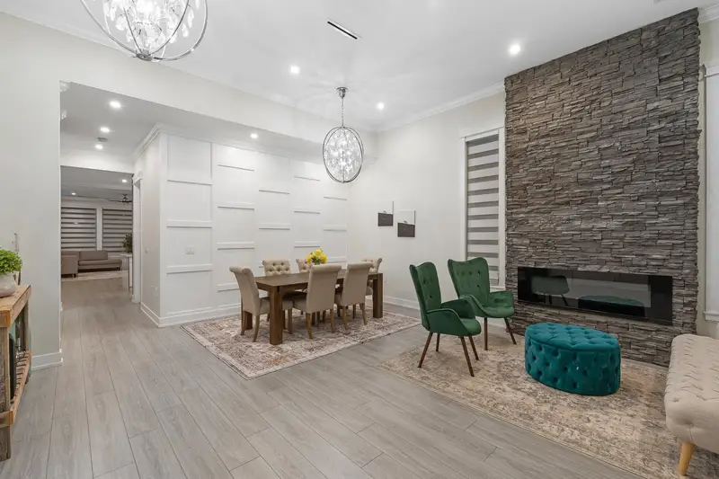 10850 156 STREET - photo 2 of 25