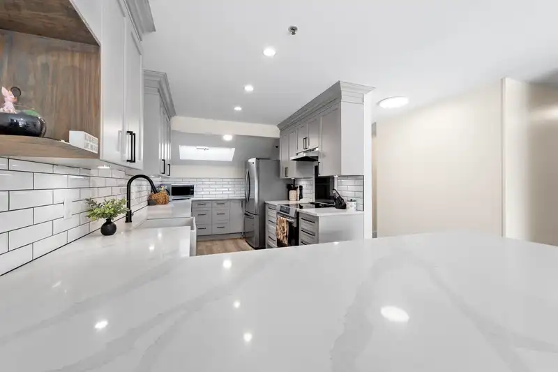 29 5666 208TH STREET - photo 4 of 20