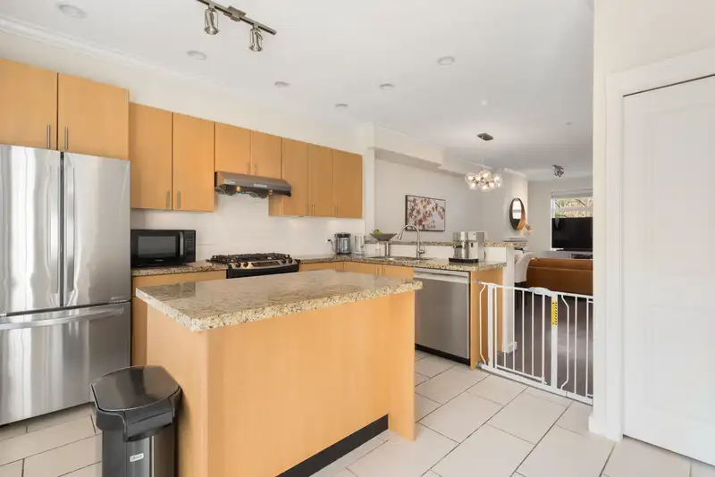 319 W 59TH AVENUE - photo 4 of 40