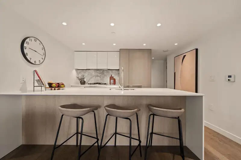 1610 1111 RICHARDS STREET - photo 3 of 40
