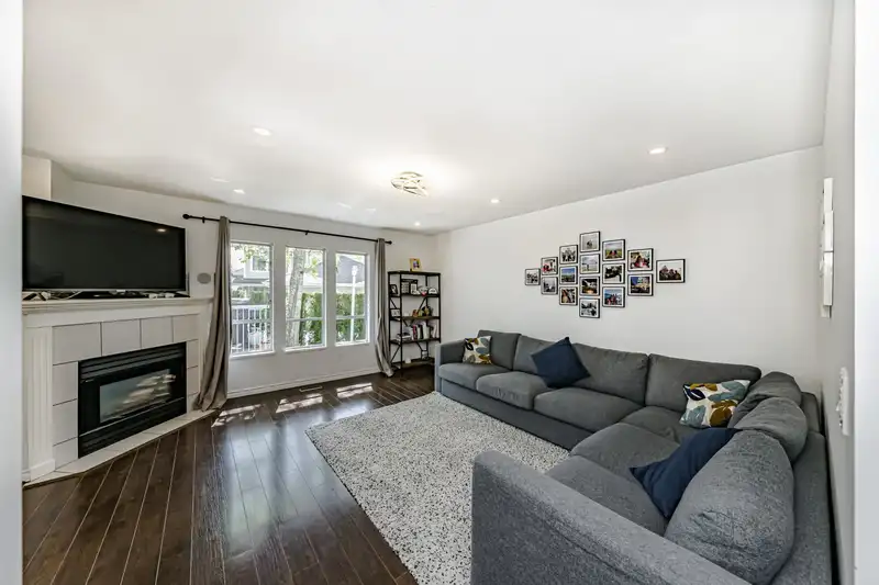 20 2590 PANORAMA DRIVE - photo 4 of 36