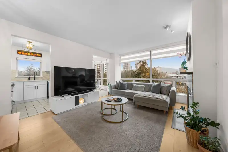 905 9633 MANCHESTER DRIVE - photo 1 of 29
